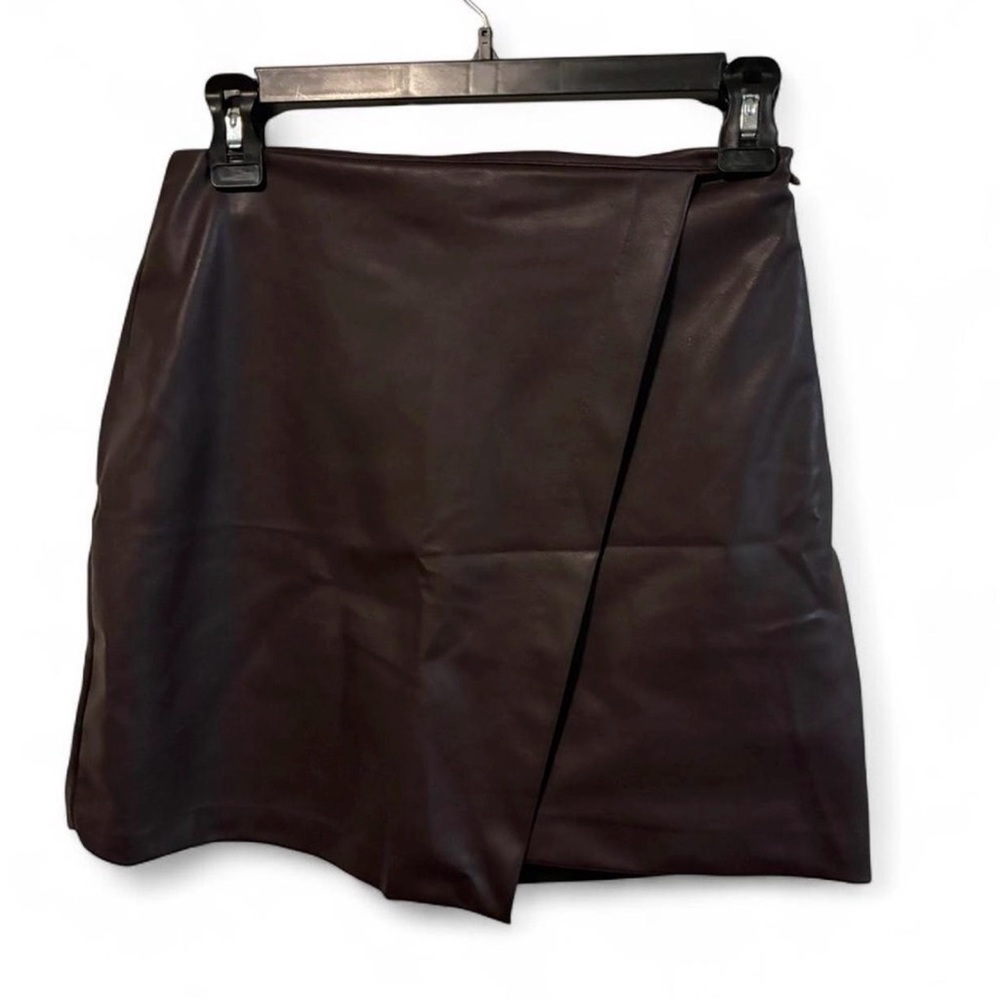 NWT Old Navy Dark Brown Faux Leather Wrap Mini Skirt - Size XS - Picture 1 of 4